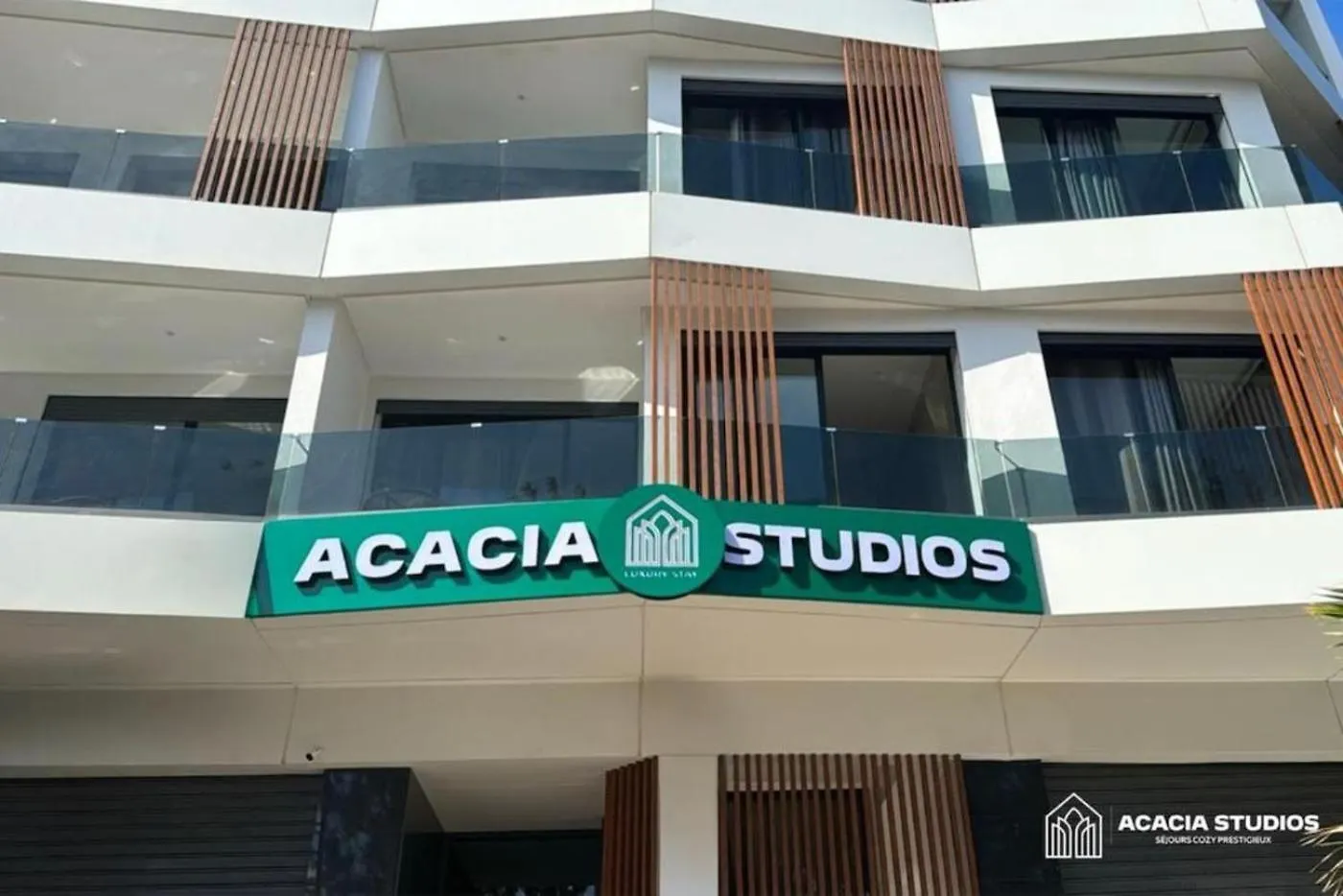 Acacia Studio 14 カサブランカ